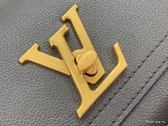 First bag ru LOUIS CHAIN VUITTON LOCKME PM 0508